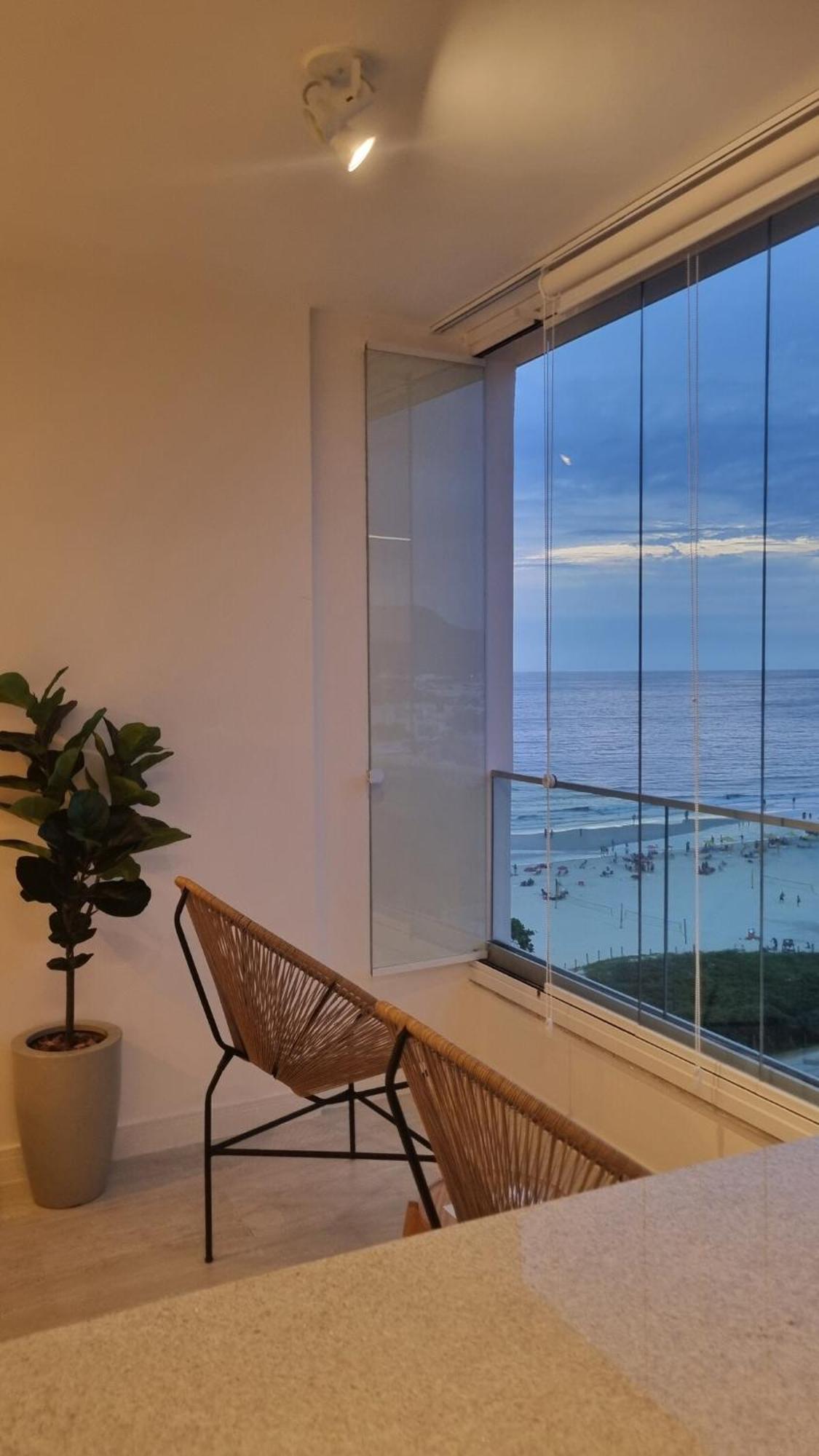 Apartment Da Barra, Frente Mar Novissimo Reformado *